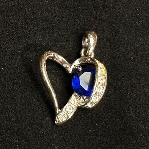 Elegant Silver Heart Pendant with Blue Gemstone